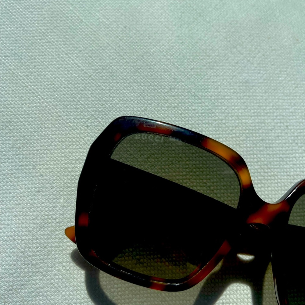Gucci 55mm oversize square sunglasses